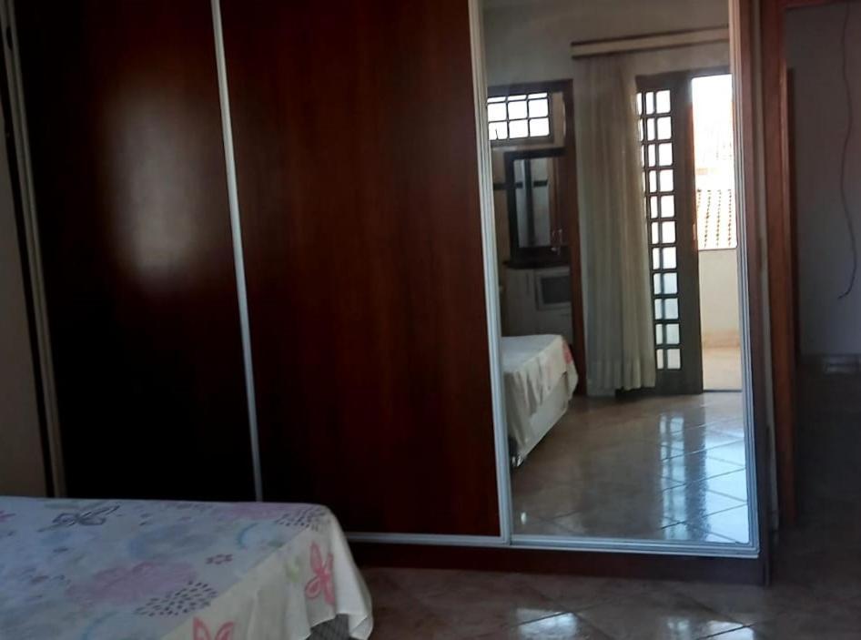 suítes economy Uberlândia Exterior foto