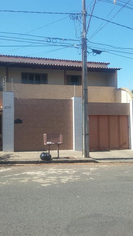 suítes economy Uberlândia Exterior foto