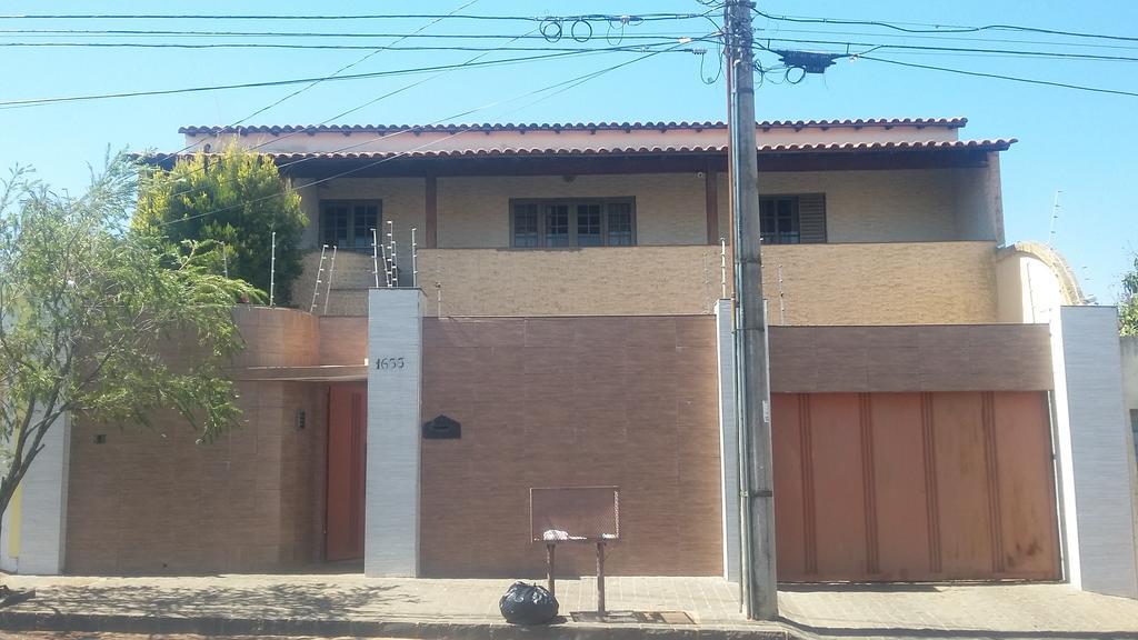 suítes economy Uberlândia Exterior foto